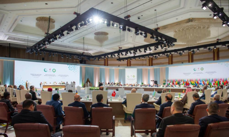 قمة الدوحة: تنديد بالعدوان الإسرائيلي ودعم لدور قطر الوسيط