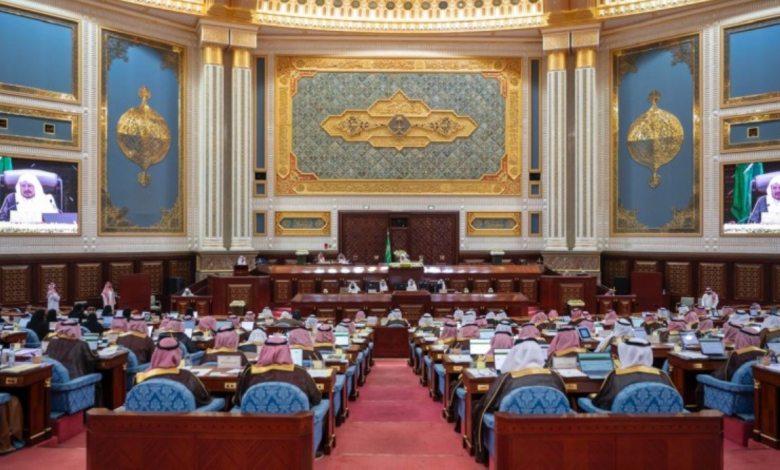 الشورى يطالب الصناديق التنموية: مؤشرات أداء وتمويل استراتيجي