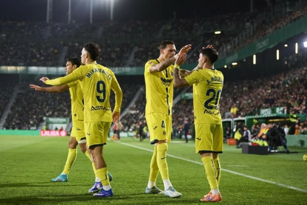 فياريال يهزم إلتشي 3-1 ويقفز للمركز الثالث بالدوري الإسباني