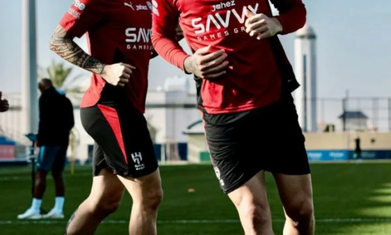 مواجهة الهلال وضمك: الزعيم يسعى للصدارة وفارس الجنوب يتحدى