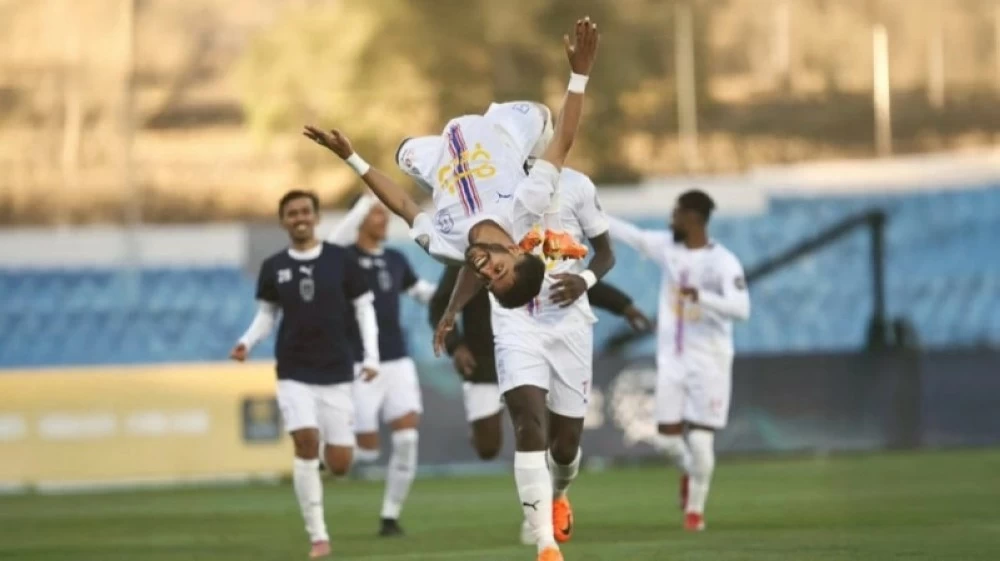 أبها يهزم الدرعية 2-1 ويتصدر دوري يلو لأندية الدرجة الأولى