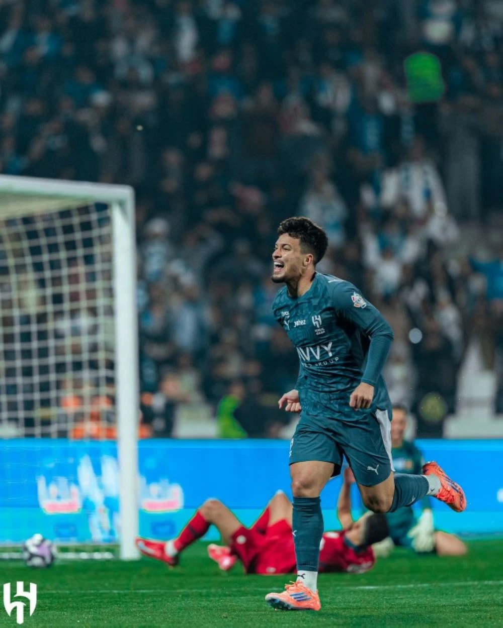 الهلال يعتلي صدارة دوري روشن قبل ديربي الرياض المرتقب