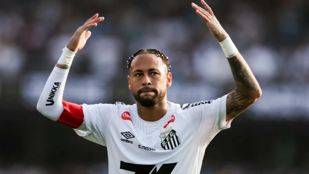 نيمار يجدد لسانتوس حتى 2026.. هل يعتزل بعد كأس العالم؟