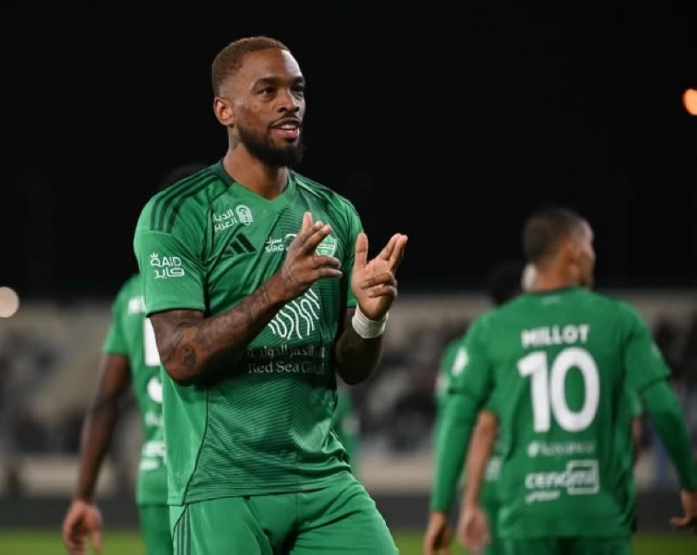 إيفان توني رابع هدافي الأهلي التاريخيين في دوري روشن