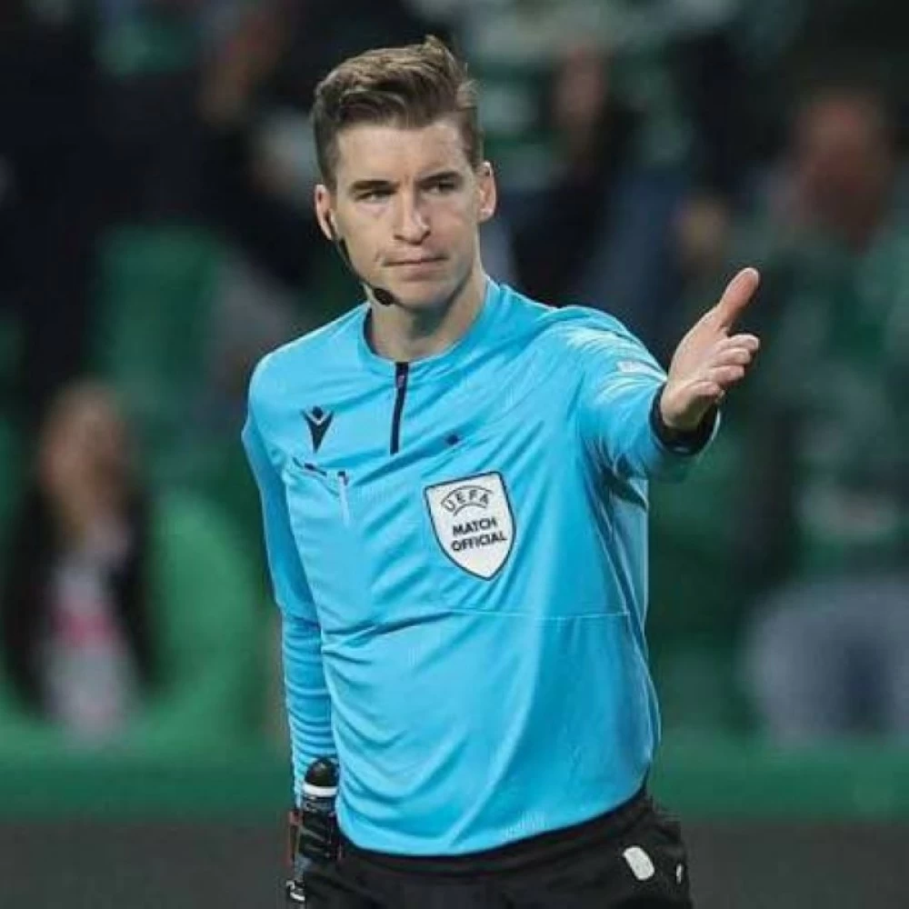 فرانسوا ليتكسير حكماً لديربي الرياض بين الهلال والنصر