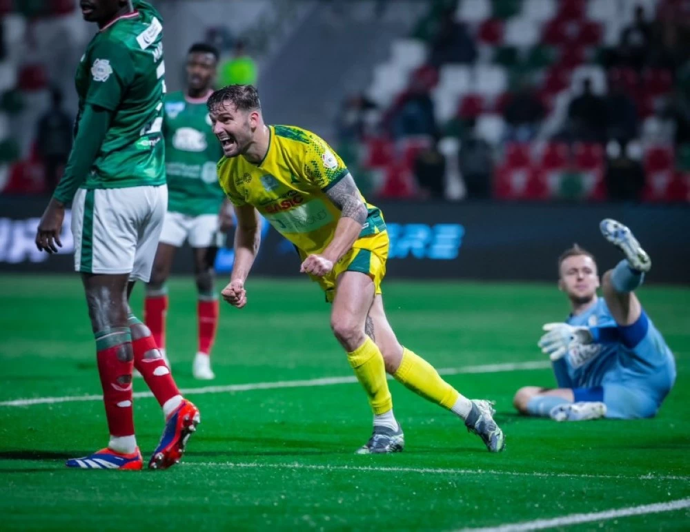 فوز الخليج على الاتفاق يواصل صحوته في دوري روشن السعودي