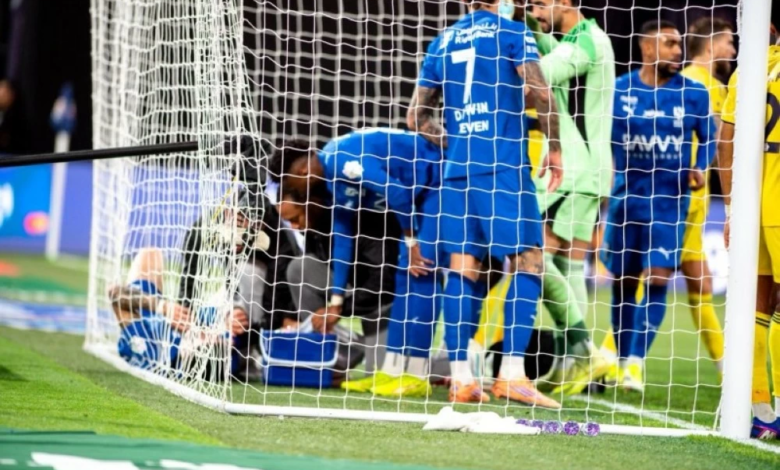 طرد نواف العقيدي في ديربي الرياض: تفاصيل قرار تحكيمي مثير للجدل