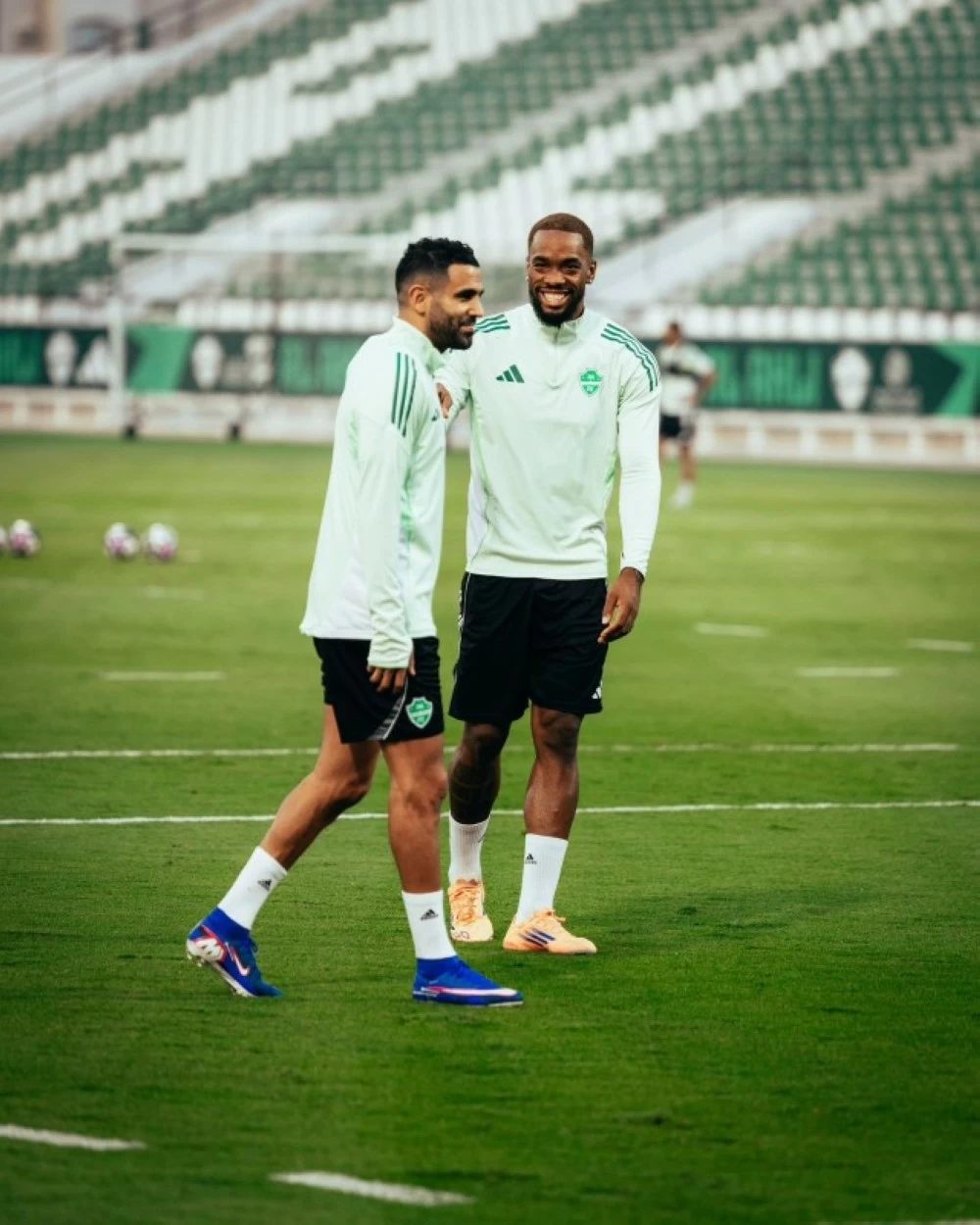 مباريات دوري روشن: الأهلي والشباب والفتح في مواجهات حاسمة