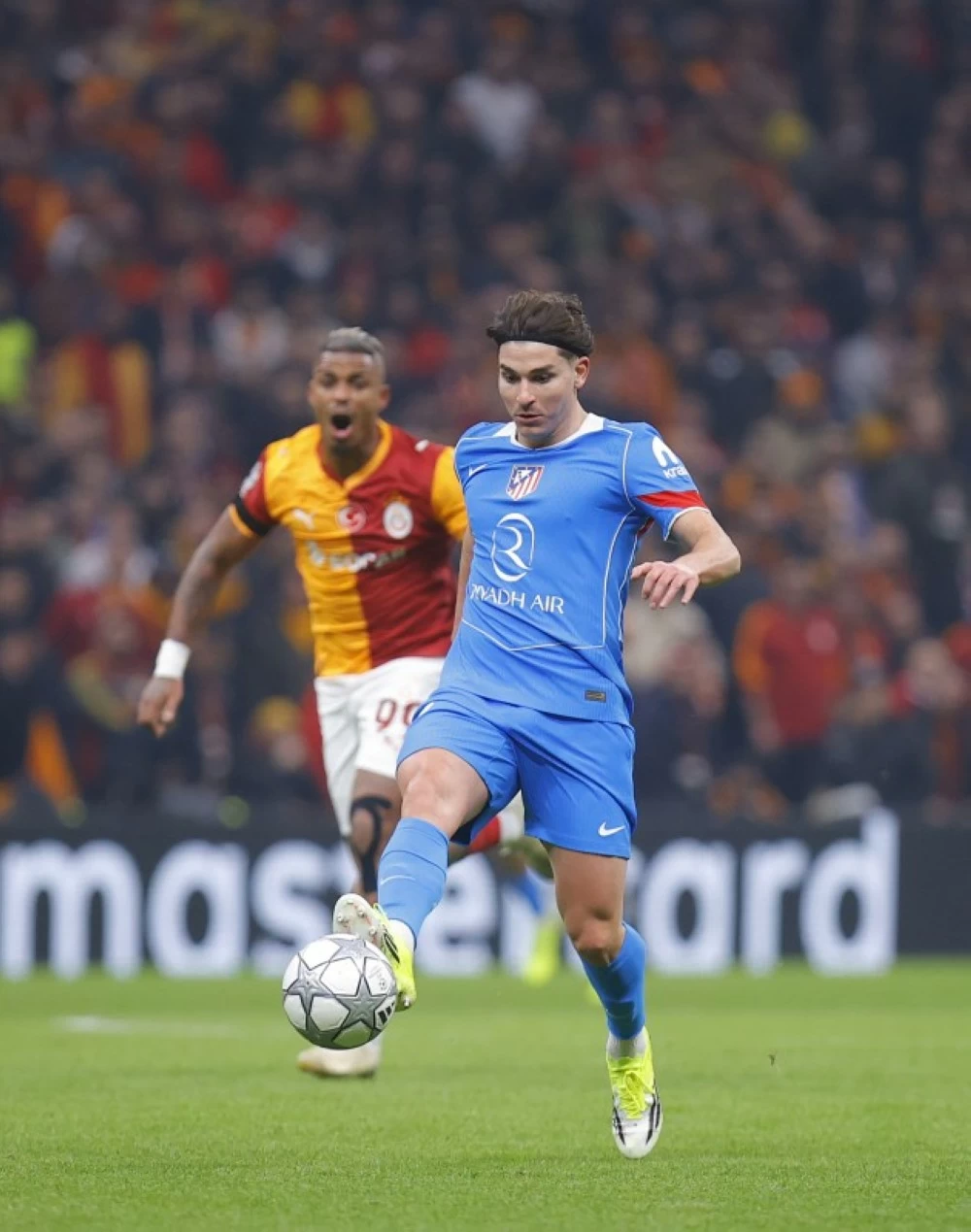 أتلتيكو مدريد يتعادل مع جالطة سراي في دوري أبطال أوروبا