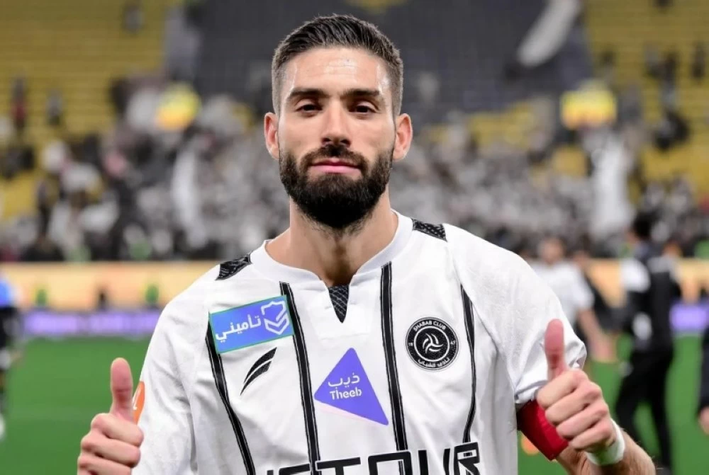 عرض رسمي من روما لضم كاراسكو ومستقبل النجم البلجيكي غامض