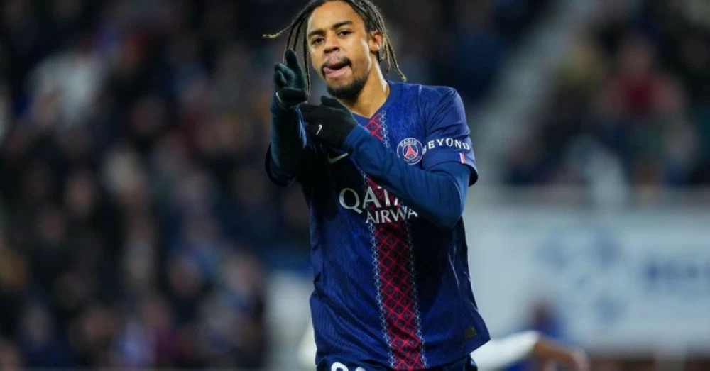 فوز باريس سان جيرمان الحاسم يضعه في صدارة الدوري الفرنسي