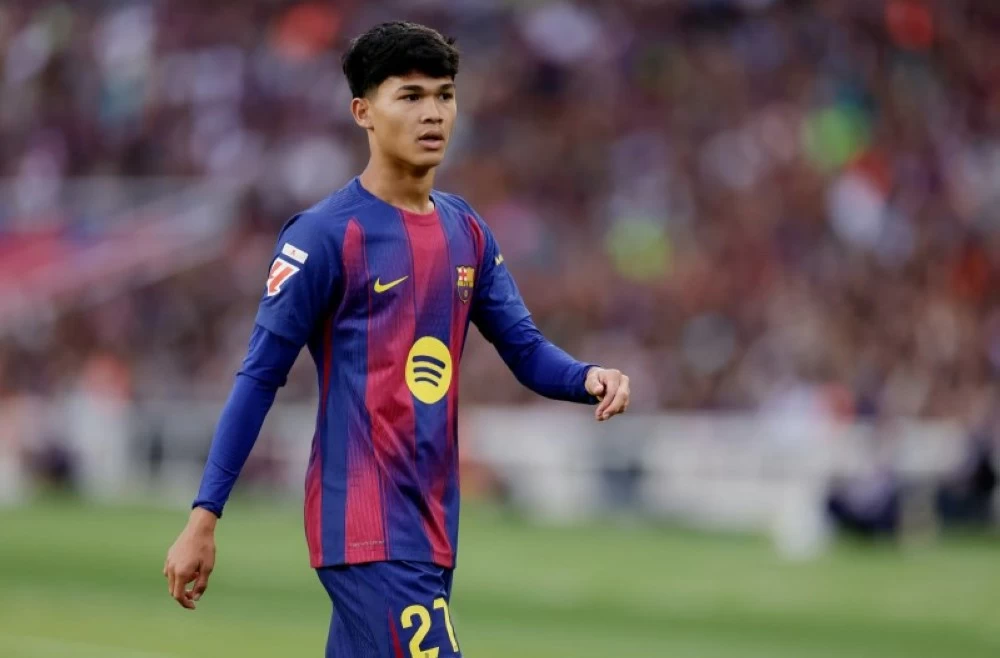 باريس سان جيرمان يضم درو فرنانديز من برشلونة | تفاصيل الصفقة