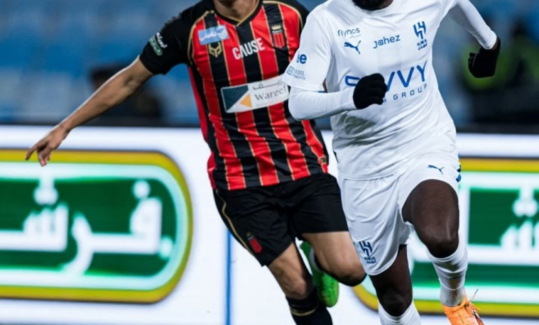 تعادل الهلال والرياض في ديربي مثير بدوري روشن السعودي