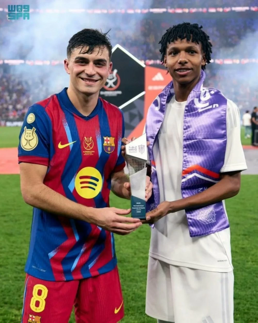 جائزة أفضل صناعة هدف من مهد وغلوب سوكر: تقدير عالمي للإبداع