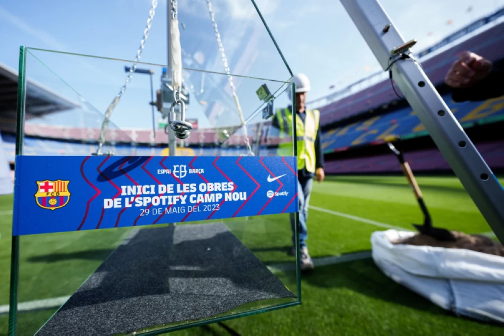 تسرب الأمطار في كامب نو: هل مشروع برشلونة الضخم في خطر؟