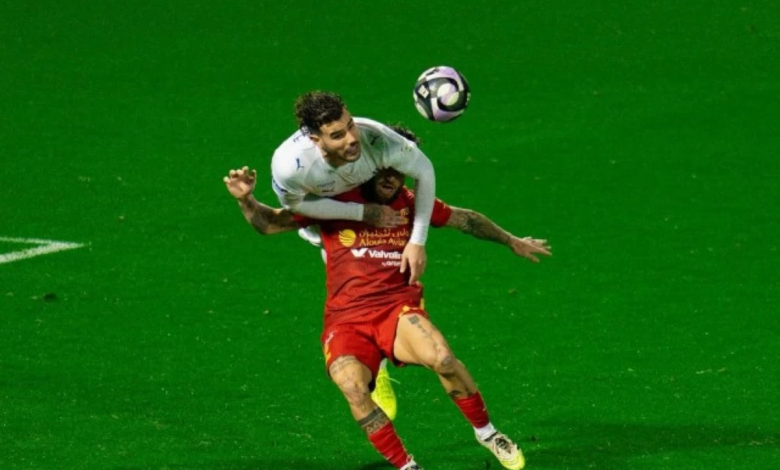 جدل تحكيمي وتعادل مثير بين الهلال والقادسية بدوري روشن