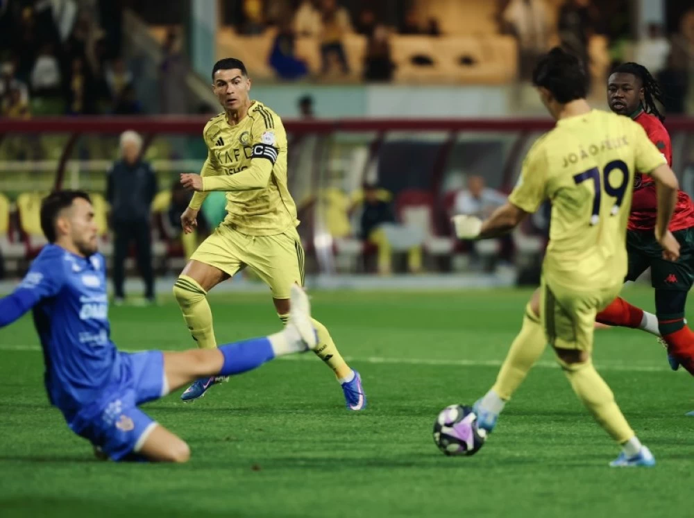 النصر يفوز بثلاثية ويعزز موقعه في وصافة دوري روشن السعودي