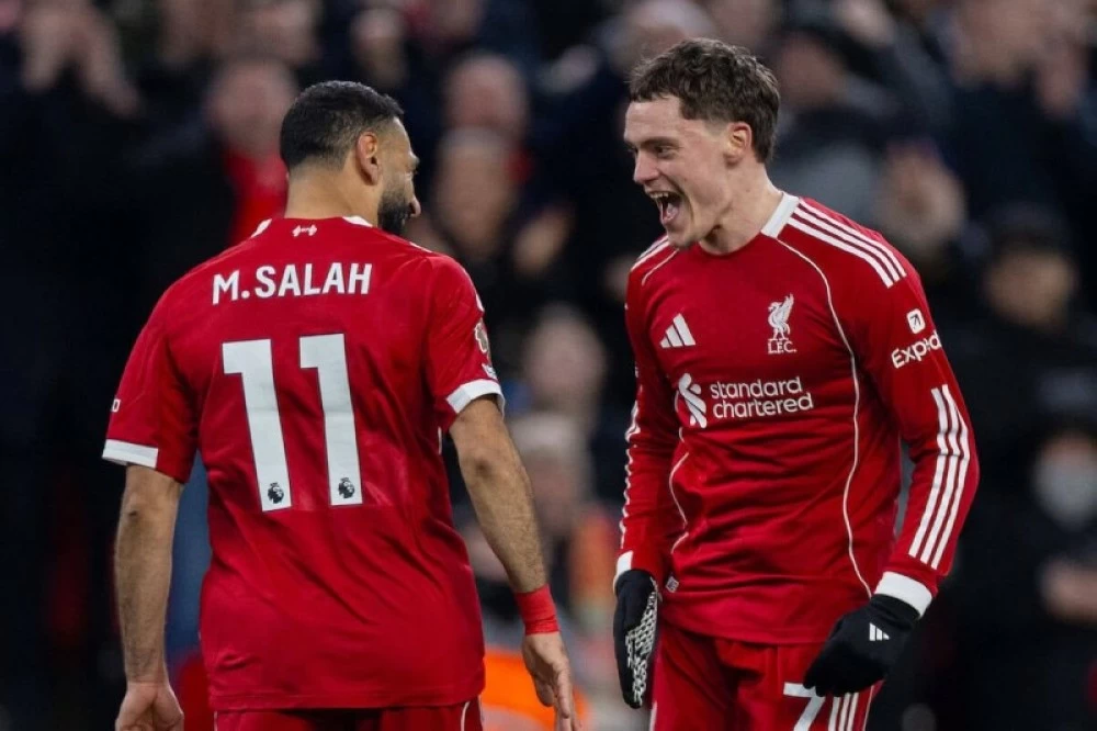 ليفربول يهزم نيوكاسل 4-2 ويعزز صدارته للدوري الإنجليزي