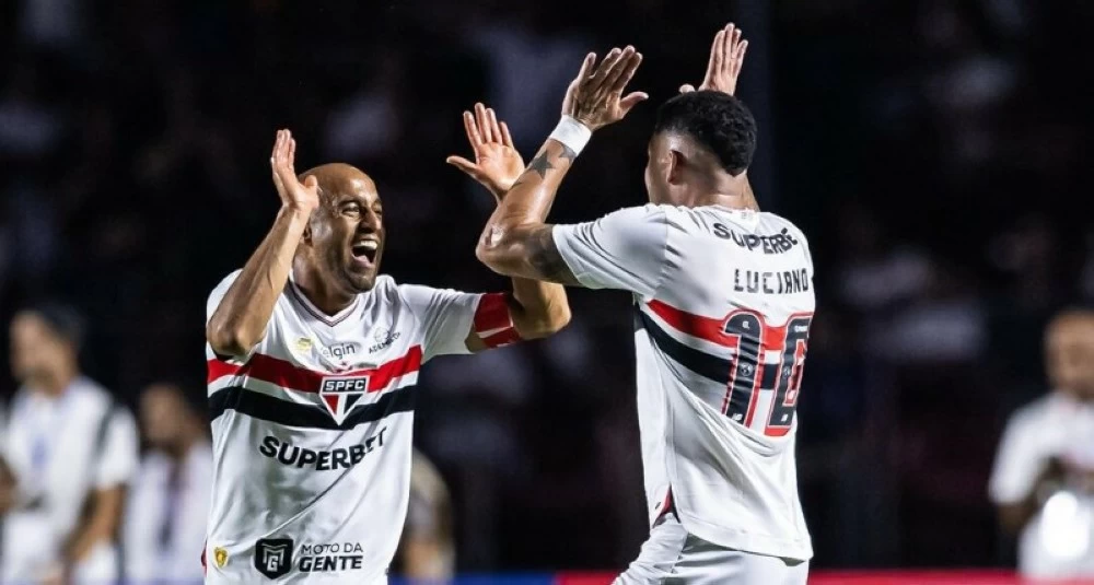 فوز ساو باولو على سانتوس 2-0 في كلاسيكو الدوري البرازيلي