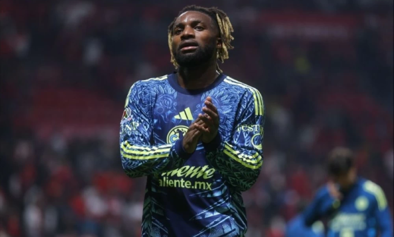 سانت ماكسيمان يغادر المكسيك بسبب العنصرية ضد أطفاله