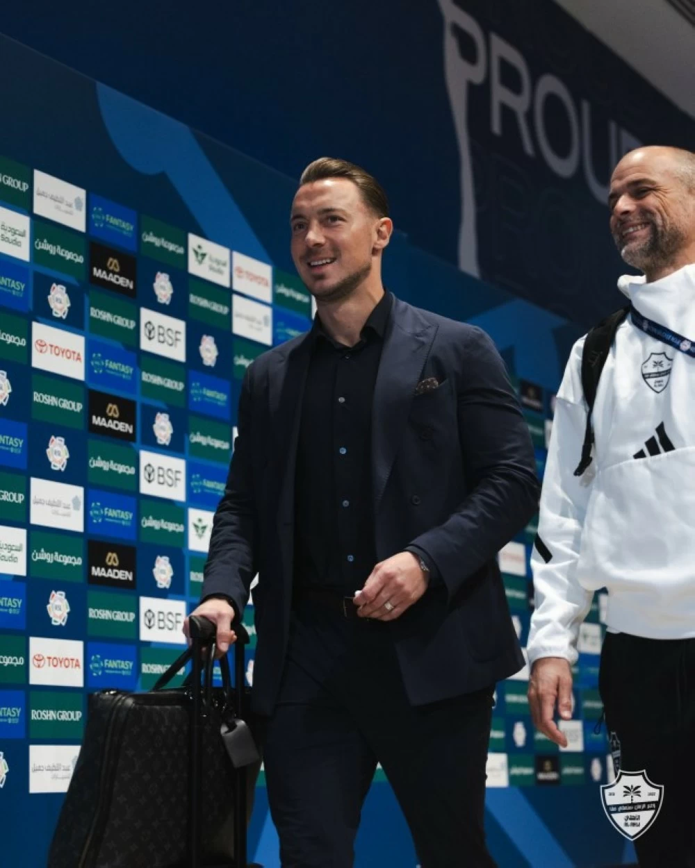 يايسله يوقف الهلال ويعلق على ميركاتو الأهلي: لست مسؤولاً عن المال