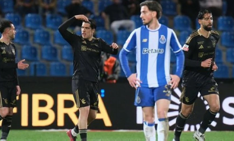 كاسابيا يهزم بورتو في فوز تاريخي بالدوري البرتغالي