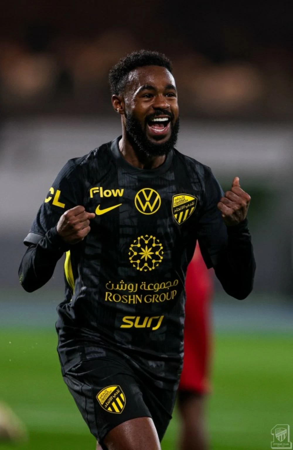 كلاسيكو النصر والاتحاد: صراع على الصدارة ومصالحة الجماهير