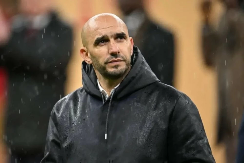 حقيقة استقالة وليد الركراكي | الاتحاد المغربي يؤكد استمراره