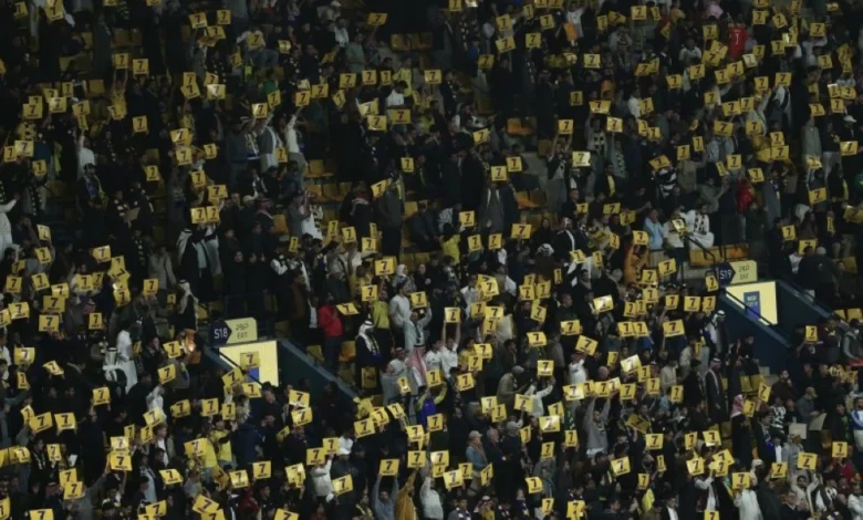 غياب رونالدو عن النصر: دعم جماهيري وتساؤلات حول مستقبله