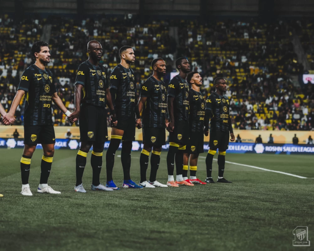 الاتحاد يطالب بنزاهة التحكيم بعد أخطاء مؤثرة في مباراة النصر