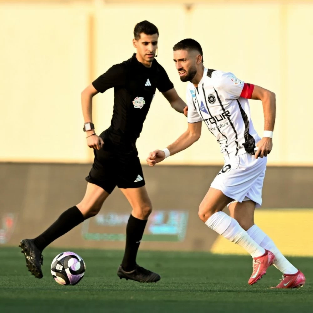 الشباب يحتج رسميًا على التحكيم ويطالب بنزاهة المنافسة