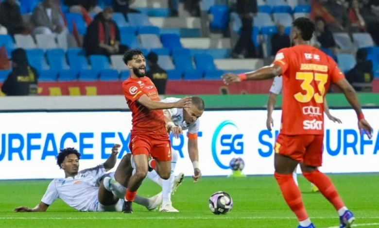 رودجرز ينتقد أداء القادسية أمام الفتح في دوري روشن