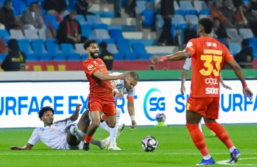 رودجرز ينتقد أداء القادسية أمام الفتح في دوري روشن