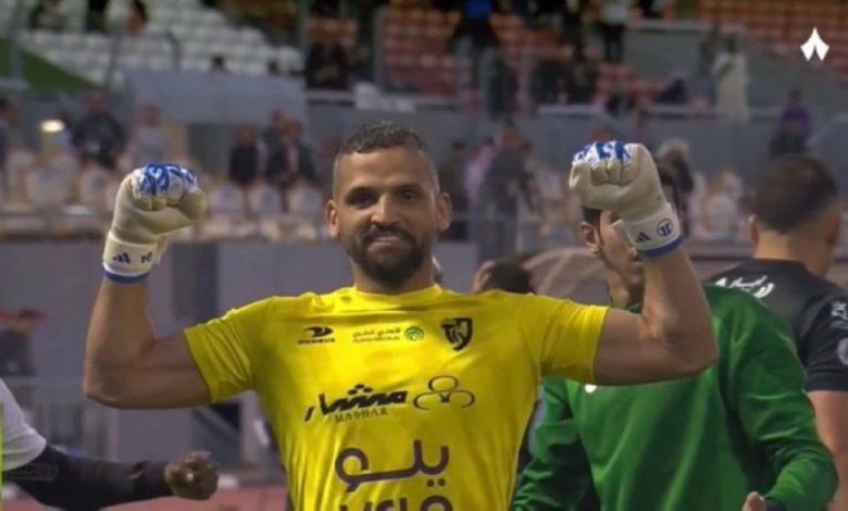 حارس الطائي دغريري يسجل هدفاً قاتلاً ويعادل للرائد بالدوري