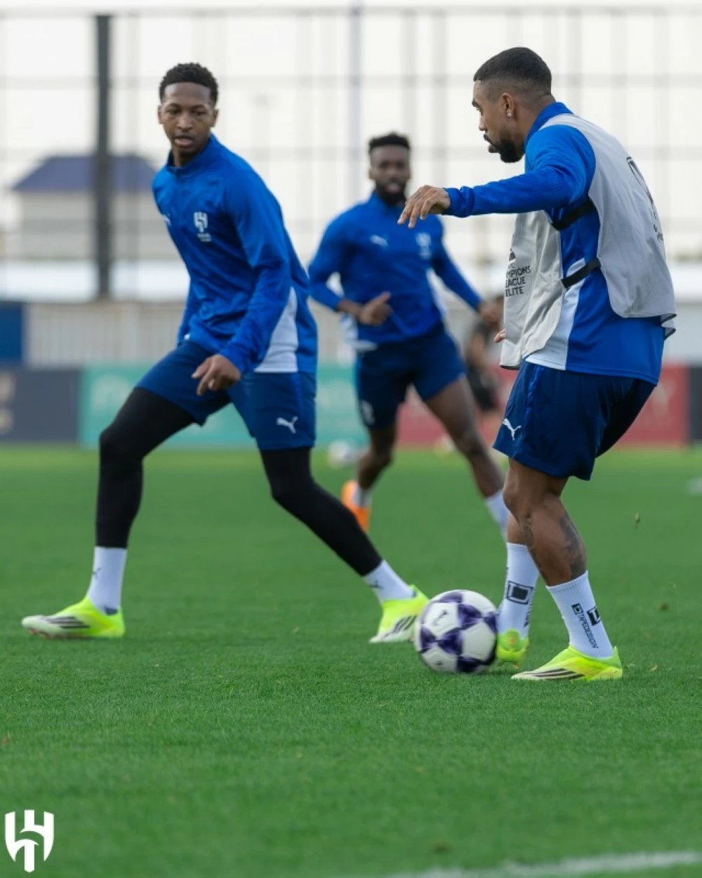 الهلال وشباب الأهلي: تاريخ مواجهات الزعيم في دوري أبطال آسيا