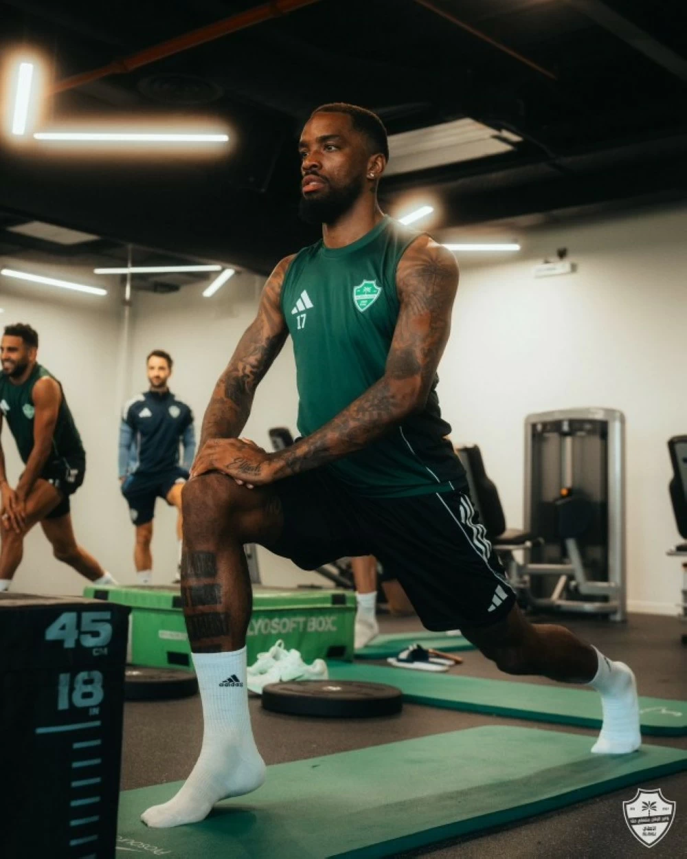 تحذير ماتياس لرباعي الأهلي قبل قمة الشباب في دوري روشن