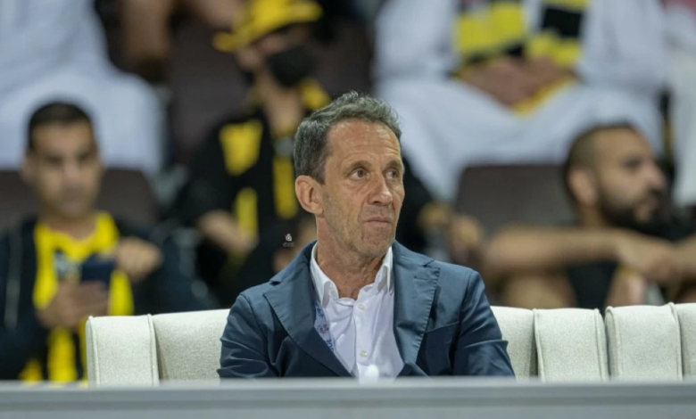 مستقبل رامون بلانيس بين الهلال، الاتحاد، وبرشلونة