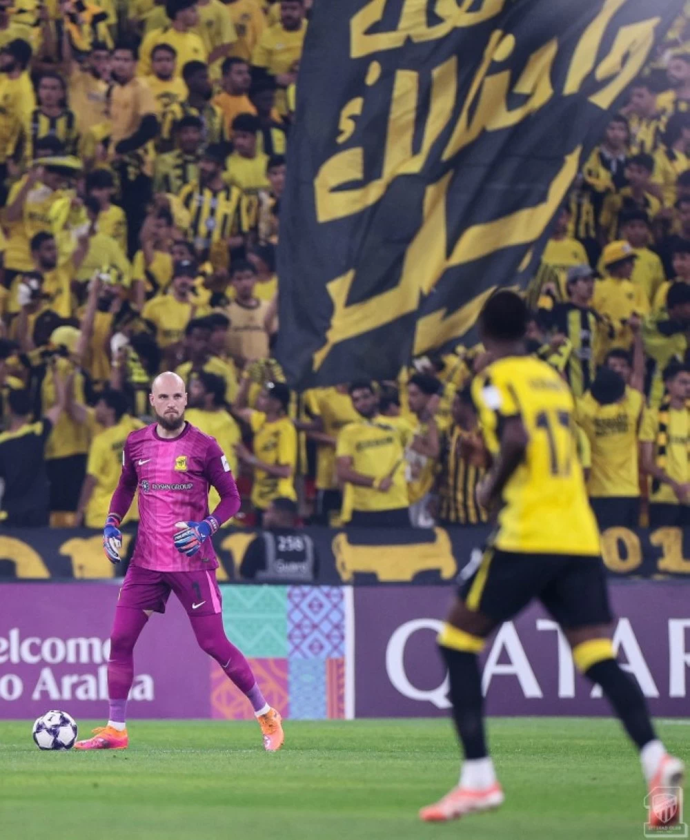 الاتحاد يسحق الغرافة 7-0 وكونسيساو يهدي الفوز للجماهير