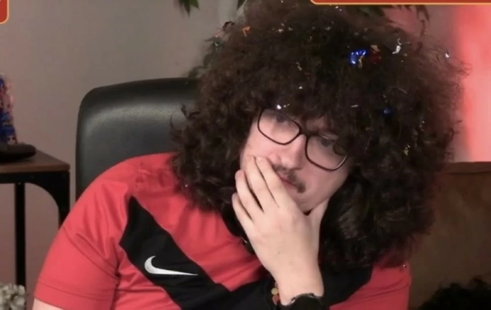 تحدي مشجع مانشستر يونايتد: تعادل وست هام يعيد القصة للبداية