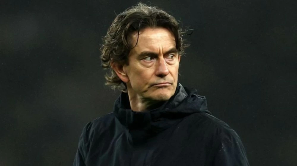 إقالة مدرب توتنهام توماس فرانك بعد الخسارة من نيوكاسل