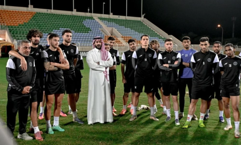 الشباب يعين بن زكري مدربًا جديدًا خلفًا للإسباني الغواسيل