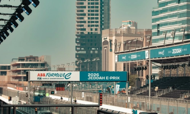 سباق فورمولا إي الدرعية 2024: عودة الإثارة الكهربائية للسعودية