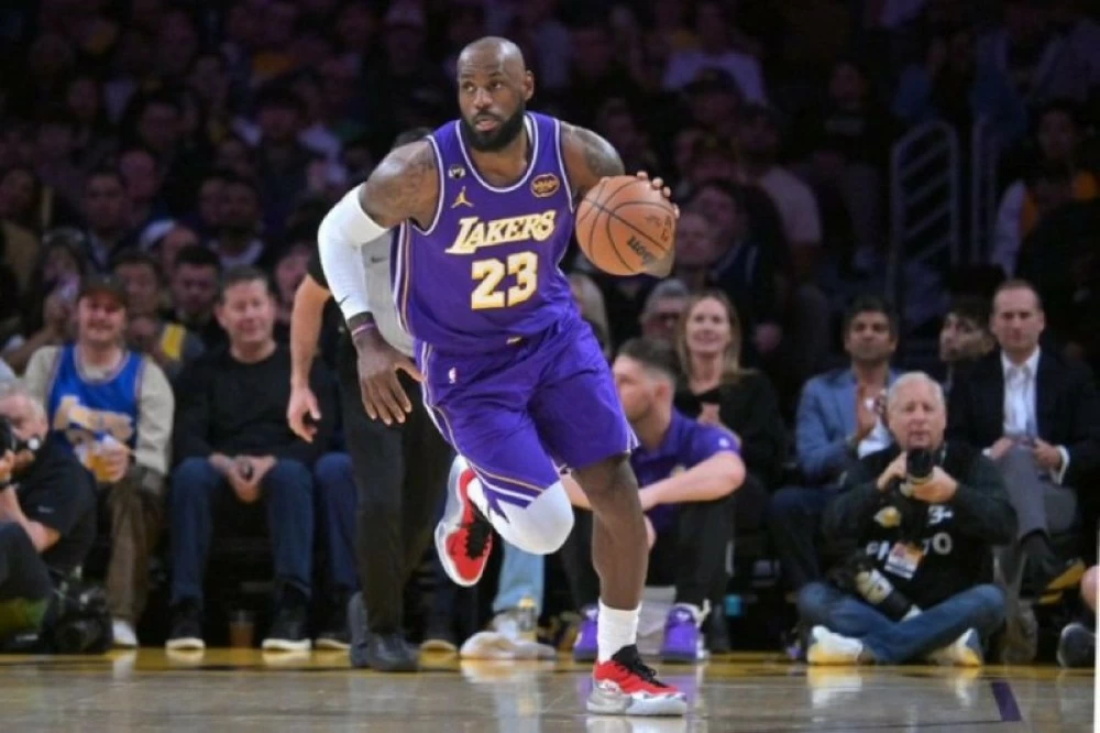 ليبرون جيمس: أول لاعب يصل إلى 40 ألف نقطة في تاريخ الـNBA