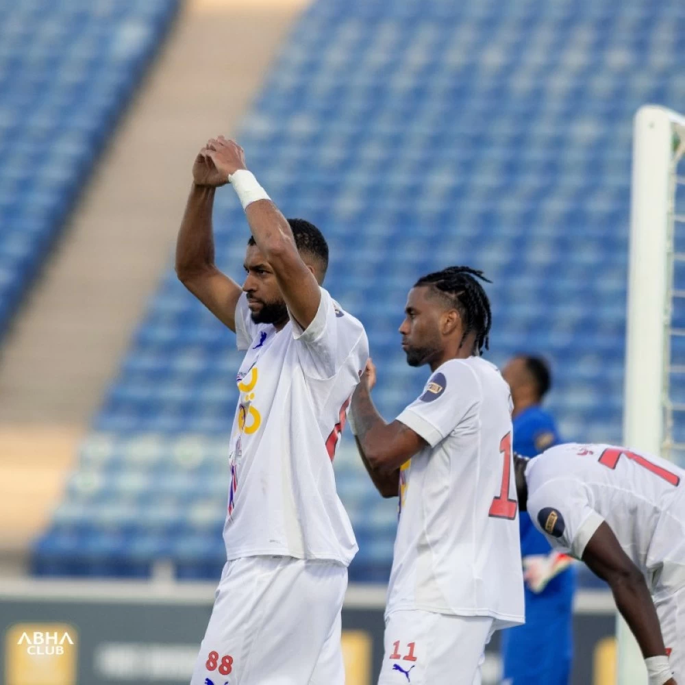 أبها يهزم الوحدة ويعزز صدارة دوري يلو نحو دوري روشن