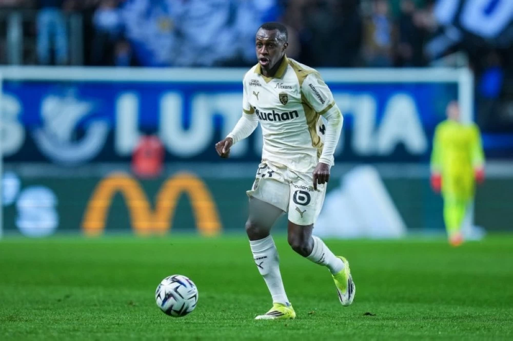 سعود عبدالحميد: نجم سعودي يتألق في الدوري الفرنسي مع لانس