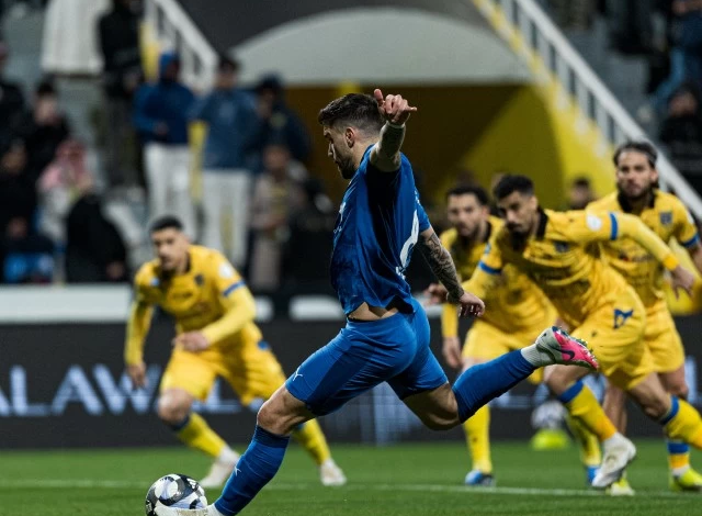 الهلال يتعادل مع التعاون ويفقد وصافة دوري روشن السعودي