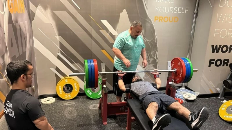منتخب رفع الأثقال البارالمبي السعودي يستعد في جدة للبطولات