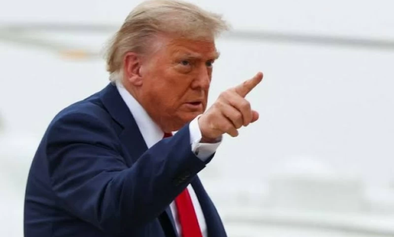 ترمب يهاجم دي نيرو مجدداً: حرب النجوم والسياسة الأمريكية