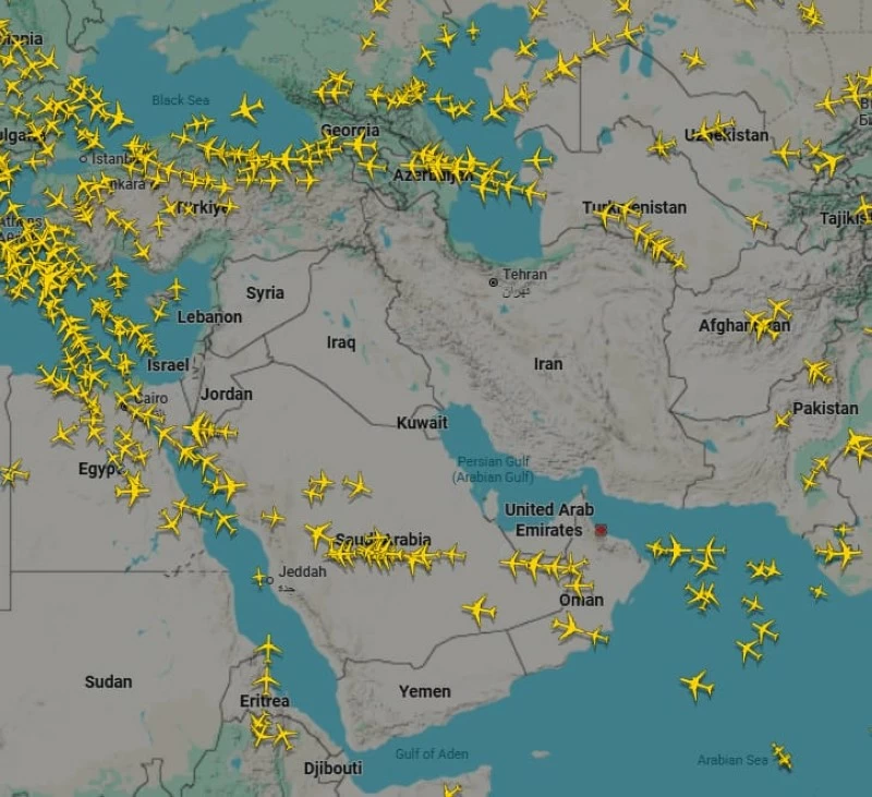 تصعيد عسكري خطير في الشرق الأوسط: ضربات أمريكية إسرائيلية ورد إيراني صاروخي