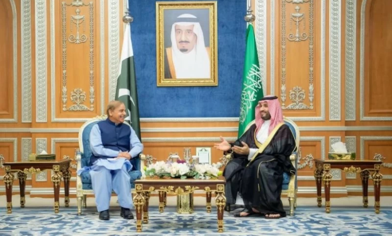 باكستان تتضامن مع السعودية والخليج: دعوة للسلام الإقليمي